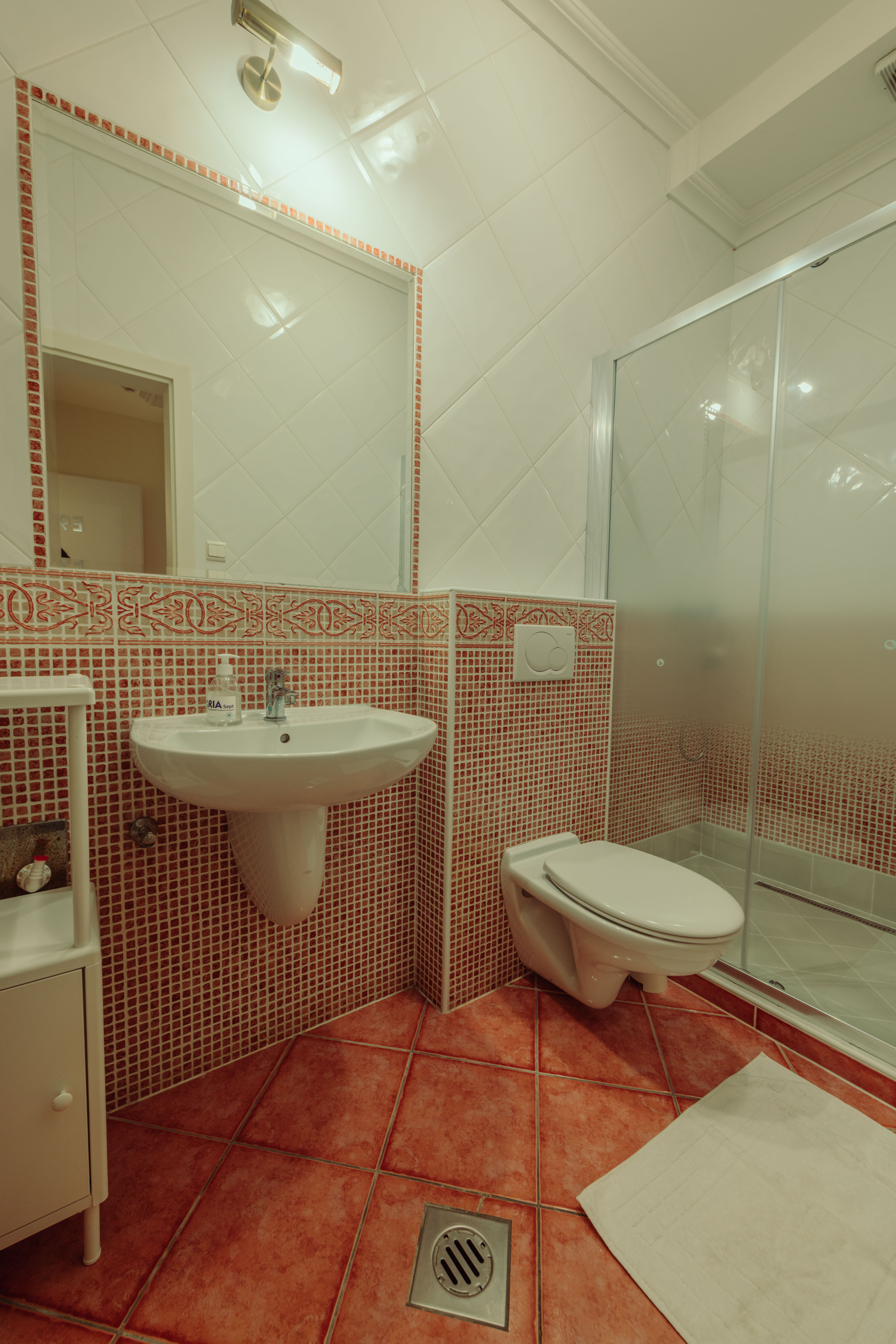 Hatszemélyes apartman